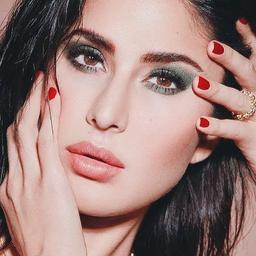 Katrina Kaif Online