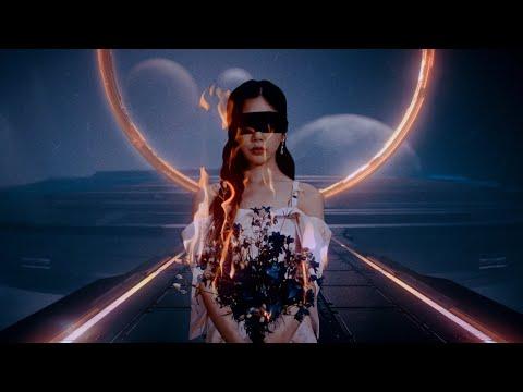 Dreamcatcher(드림캐쳐) 'Odd Eye' MV thumbnail