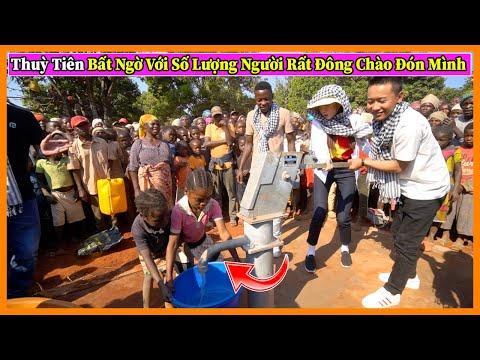 Quanglinhvlogs | Thùy Tiên Bất Ngờ Trước Cảnh Tượng Rất Đông Người Dân Chào Đón Cô Đến Thăm Bản Làng thumbnail