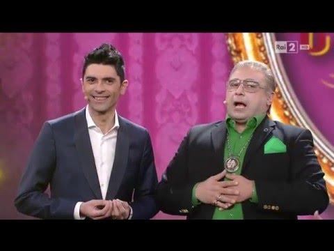 Ciro Giustiniani / Il Boss delle Cerimonie - Made in Sud 29/03/2016 thumbnail