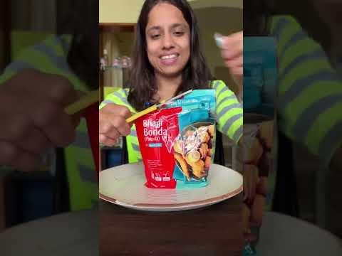 MTR Pakoda Mix Review | 2 Min Pakoda Recipe at home 🤤 thumbnail