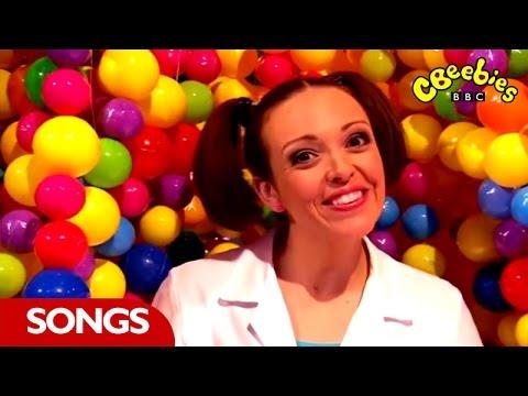 Nina and the Neurons: Get Sporty: Theme Song-CBeebies thumbnail
