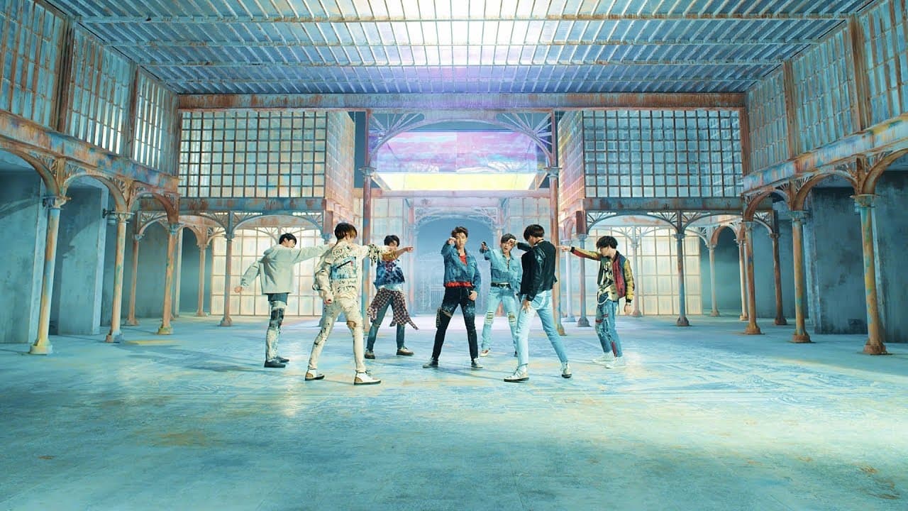 BTS (๋ฐฉํ์๋
๋จ) 'FAKE LOVE' Official MV