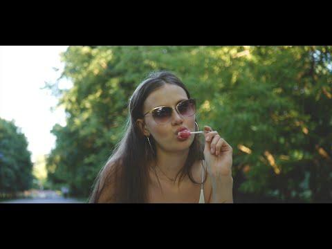 Olek Orlik - Śniegi (official music video) thumbnail