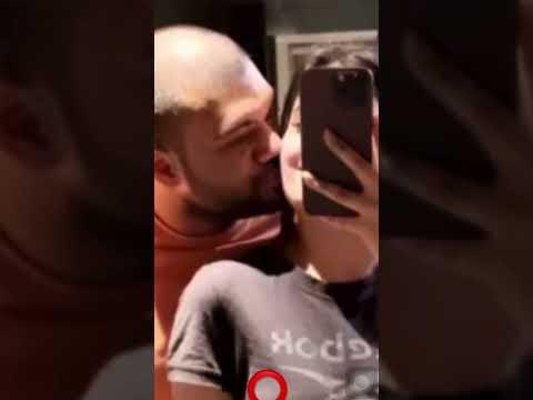 Ducky bhai kissing aroob jatoi |😍😍 #trending #viral #youtubeshorts thumbnail