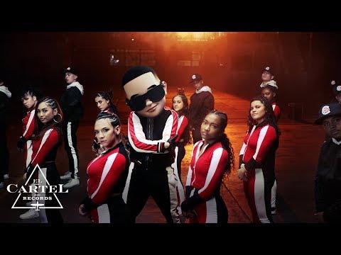 Daddy Yankee & Snow - Con Calma (Video Oficial) thumbnail