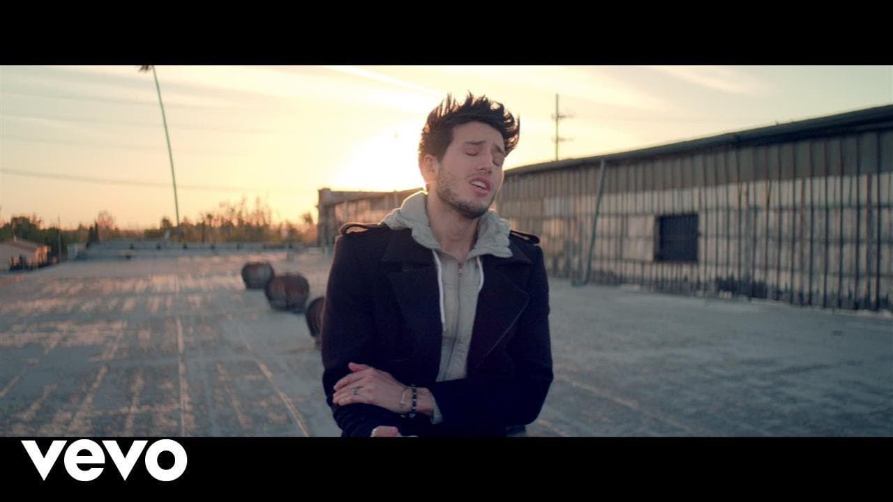 Sebastiรกn Yatra - Devuรฉlveme El Corazรณn (Official Video)