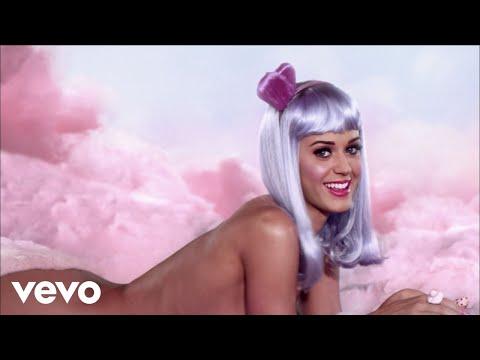 Katy Perry - California Gurls (Official Music Video) ft. Snoop Dogg thumbnail