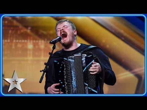 RuMac plays 'Yes Sir, I Can Boogie' on ACCORDION! | Auditions | BGT 2025 thumbnail