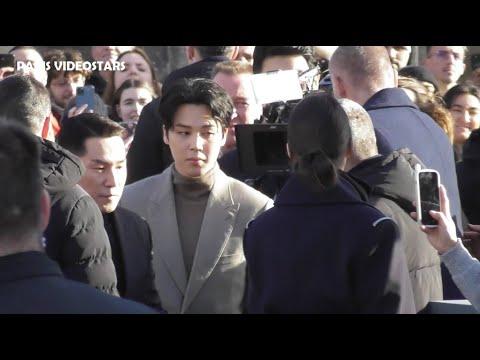 JIMIN BTS arriving @ show Dior Paris 20 January 2023 Fashion Week thumbnail