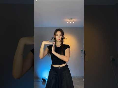 Aespa 에스파 - Hold On Tight (tetris soundtrack) | tutting dance challenge.. I finally done it 👾#kpop thumbnail