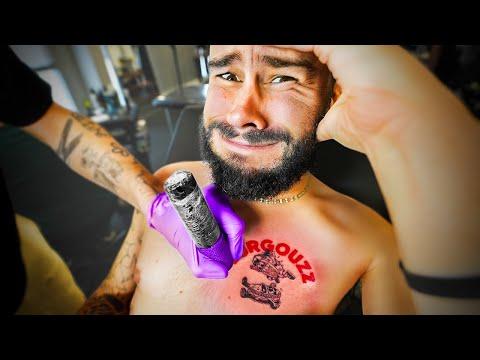 JE ME SUIS TATOUÉ LE LOGO BURGOUZZ CONTRE UN ENORME CHEQUE ... thumbnail