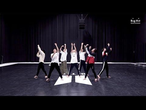 [CHOREOGRAPHY] BTS (방탄소년단) 'Black Swan' Dance Practice thumbnail