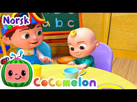Frokostsang | Vuggesanger for Babyer | CoComelon Norsk thumbnail