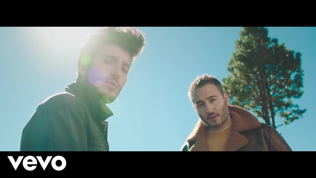 Sebastiรกn Yatra, Reik - Un Aรฑo (Official Video)