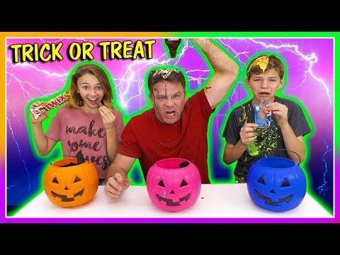 3 WAY TRICK OR TREAT SWITCH UP CHALLENGE | We Are The Davises thumbnail