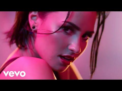 Demi Lovato - Cool for the Summer (Official Video) thumbnail