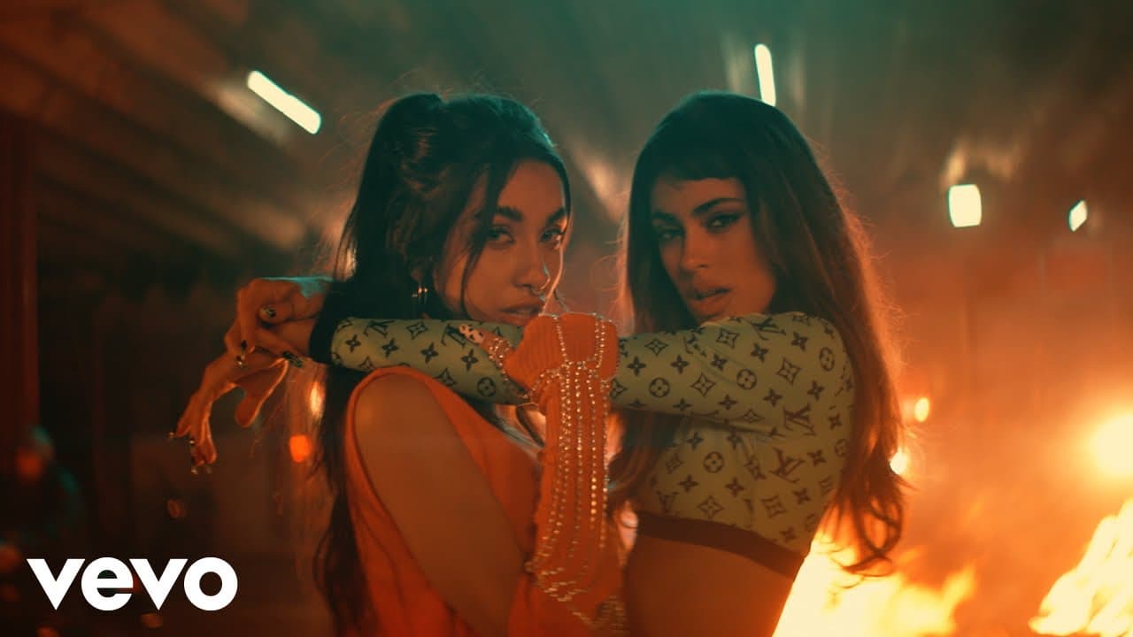 TINI, Maria Becerra - Miรฉnteme (Video Oficial)