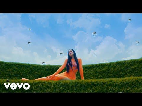 Kenia OS - Año Sabático (Video Oficial) thumbnail