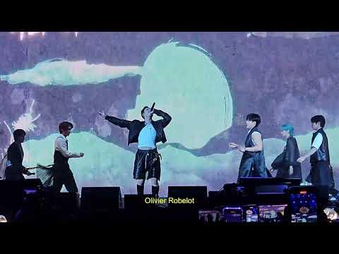 Stray Kids 스트레이 키즈 @ Lollapalooza in Paris - God's Menu | Fancam thumbnail