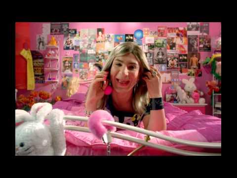 Fatal Bazooka feat. Yelle "Parle à ma Main" HD thumbnail