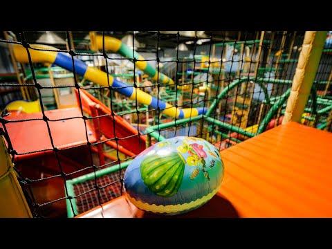 Surprise Egg Hunt at Busfabriken Indoor Playground (Easter egg hunt / toy hunt) thumbnail