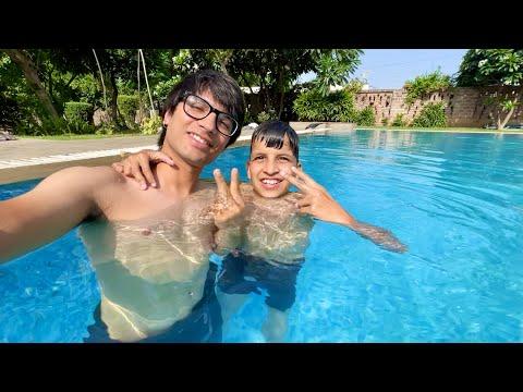 Pura Din Pool Mein 😅 thumbnail