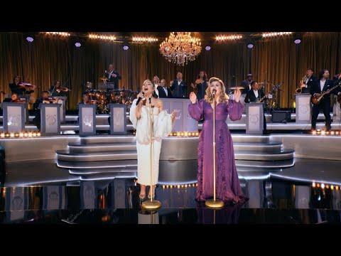 Kelly Clarkson & Ariana Grande - Santa, Can't You Hear Me (from When Christmas Comes Around on NBC) thumbnail