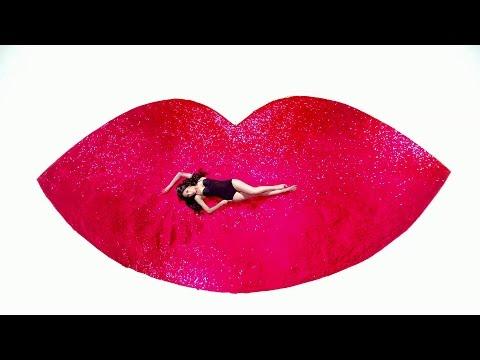 HYUNA(현아) - '빨개요 (RED)' (Official Music Video) thumbnail