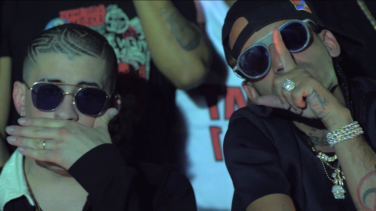Arcรกngel, Bad Bunny - Me Acostumbrรฉ (Video Oficial)